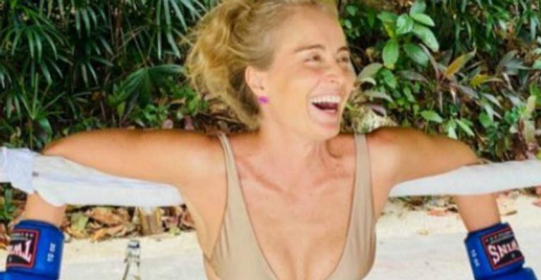 Angélica mostra a barriguinha sarada em clique na academia e deixa web babando