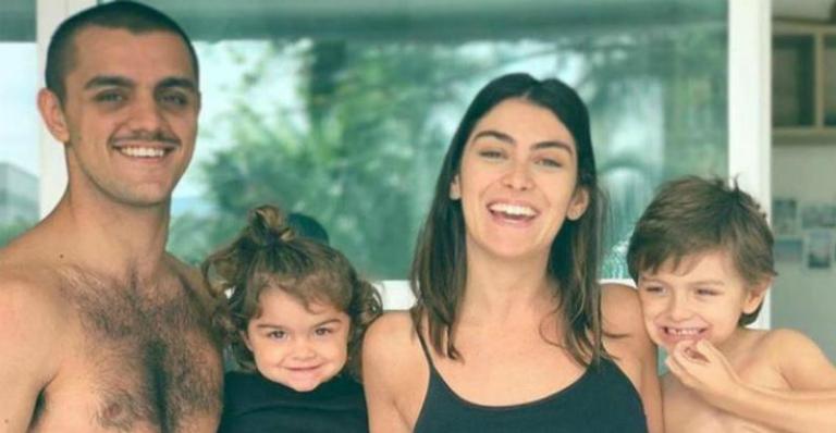 Felipe Simas e Mariana Uhlmann mostram quartinho do terceiro filho e comovem fãs