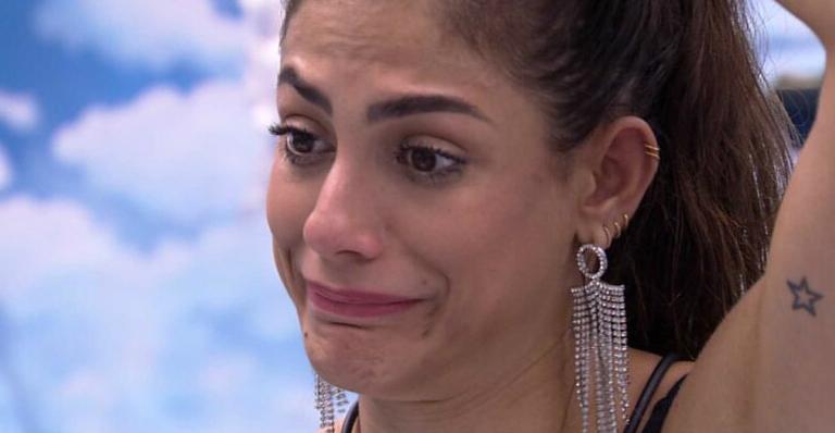 BBB20: Mari Gonzalez cai no choro ao reencontrar amigo no programa