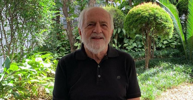 Aos 87 anos, Ary Fontoura treina com saco de areia: ”Dou porrada”