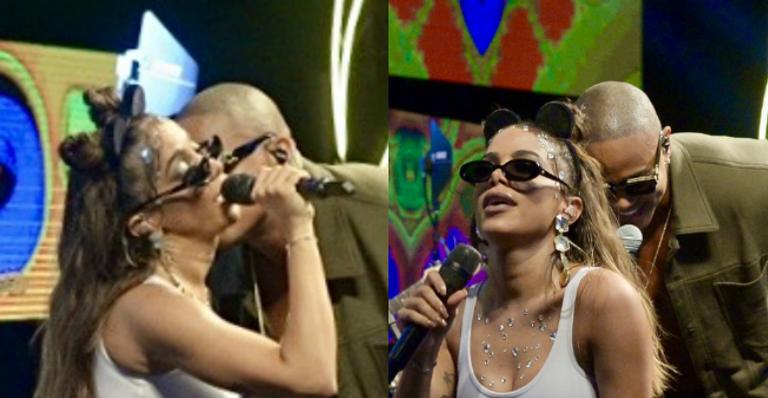 Com o bumbum de fora, Anitta protagoniza cenas quentes ao lado de Leo Santana durante show