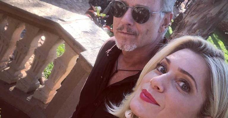 Letícia Spiller resgata foto com Marcello Novaes e deixa fãs nostálgicos: ”Exemplo de casal”