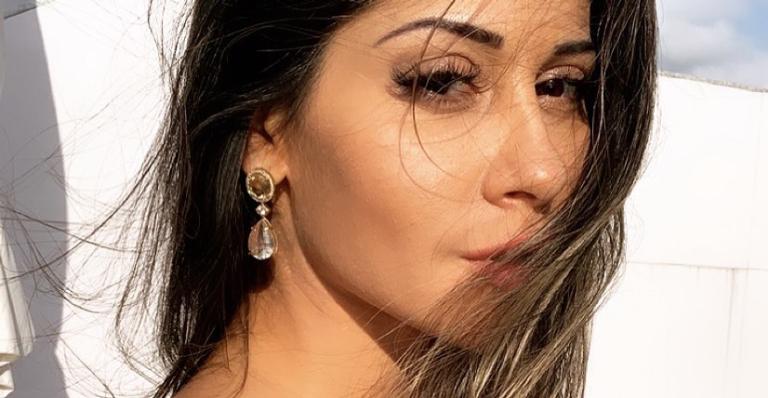 Mayra Cardi deixa estrias à mostra e faz desabafo: ”Marcas de uma adolescente”