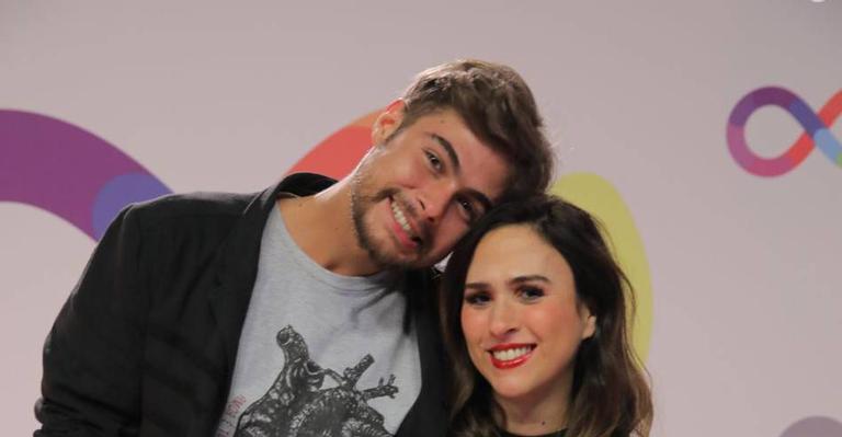 Tatá Werneck posta clique muito hilário com o marido e filha, e web cai na risada