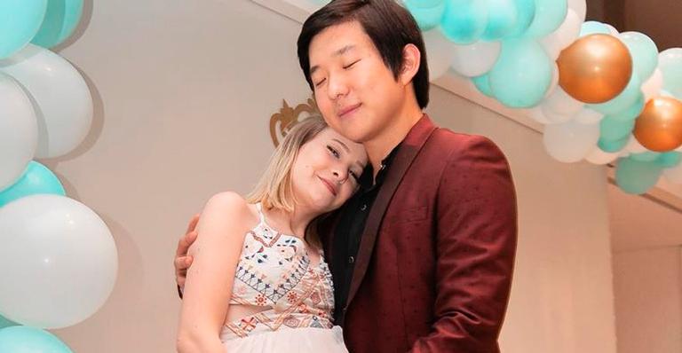 BBB20: Esposa de Pyong publica close do rosto do pequeno Jake e brinca: ”A cara da mamãe”