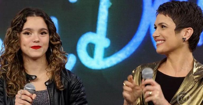 Filha de Sandra Annenberg canta funk proibidão, é cortada e paga mico no Domingão