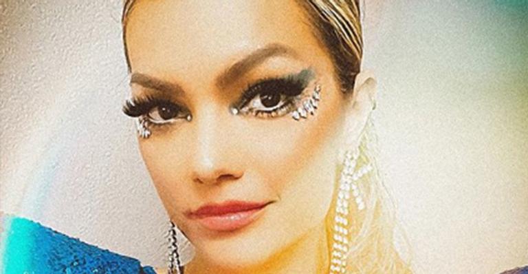 Kelly Key posa de costas com body atoladinho e fã diz: ”Só queria ter esse bumbum”