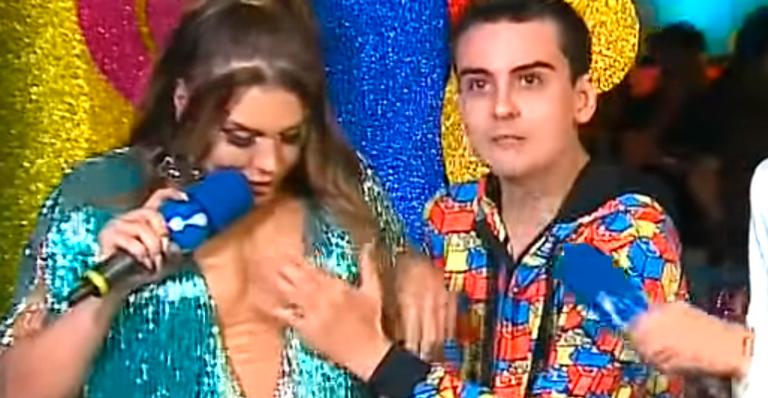 Após ser apalpada por Dudu Camargo, Simony desabafa: ”Chateada, insatisfeita, invadida”