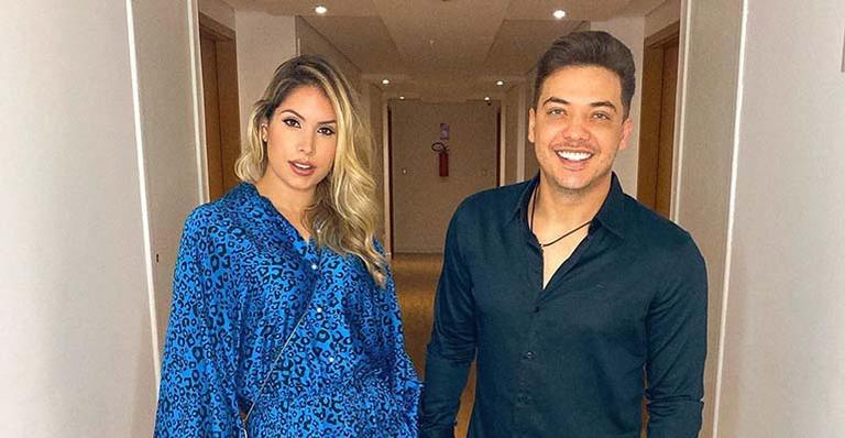 Esposa de Wesley Safadão exibe barriga sarada em look curtinho