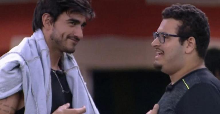 BBB20: Victor Hugo e Guilherme discutem a relação: ‘Não sou gay’