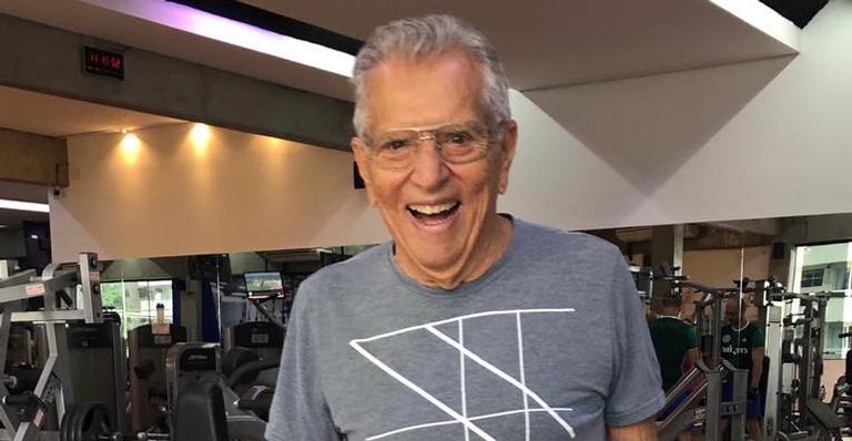 Carlos Alberto de Nóbrega se emociona ao comemorar nascimento de bisneto: ”Um sonho”