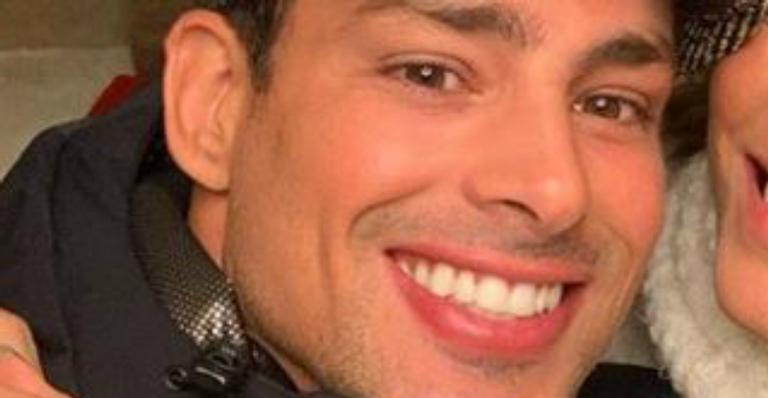 Papai coruja! Cauã Reymond se aventura na cozinha ao lado da filha, Sofia