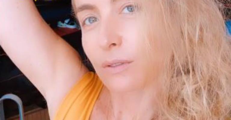 Angélica abusa de decote generoso e ostenta o corpão aos 46 anos: ”Maravilhosa!”