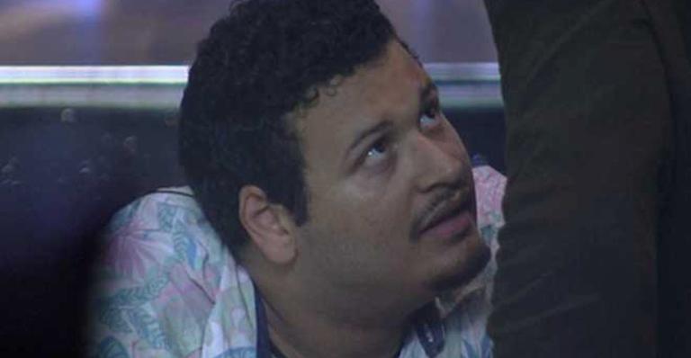 BBB20: Família de Victor Hugo dá detalhes da saúde do brother após mal-estar