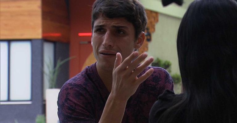 BBB20: Felipe Prior detona Gizelly e demonstra antipatia pela sister: ”É a pior daqui”