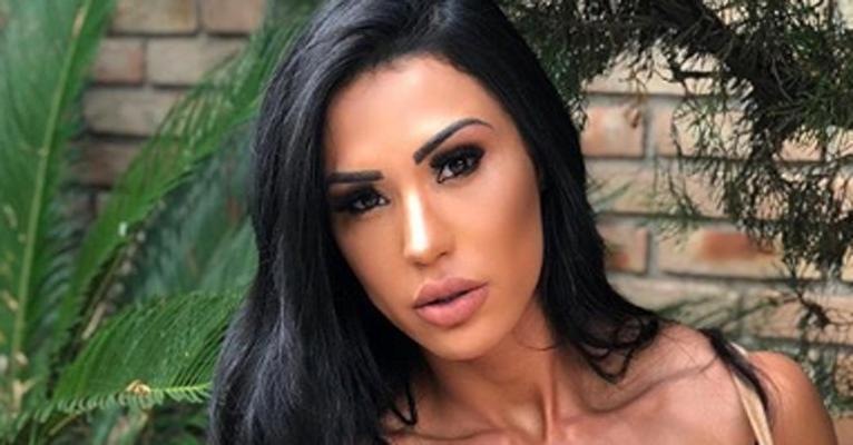Gracyanne Barbosa pega pesado no treino, malha com a neta e deixa fãs em choque
