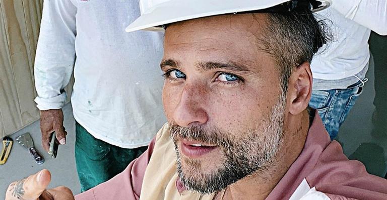 Bruno Gagliasso agradece Boninho por elenco do ‘BBB’ e alfineta Felipe Prior