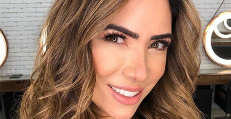 Patrícia Abravanel se despe do glamour e se joga na grama com os filhos em momento família