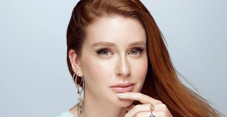 Só de biquíni, Marina Ruy Barbosa ostenta corpo escultural em passeio de barco e deixa fãs babando
