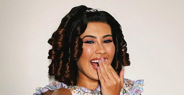 Thaynara OG surge com fantasia inspirada em Maisa Silva: “Fada Sensata”
