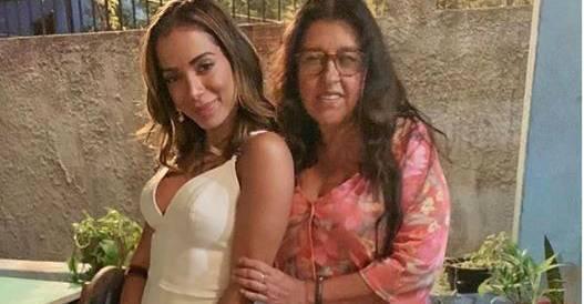 Regina Casé faz elogio a Anitta por atuação em novela: ”A gente se diverte”