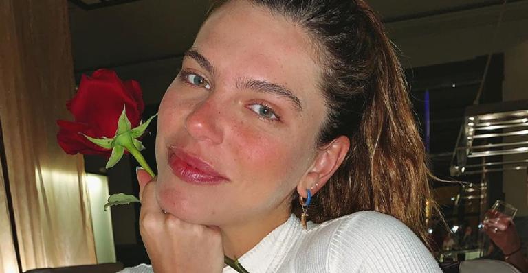 Mariana Goldfarb dá adeus às longas madeixas e surge com cabelo chanel: ”Cortei, mudei, transformei”