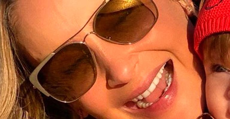 Aos seis meses, filha de Claudia Leitte surge enorme e surpreende: ”Já desse tamanho?”