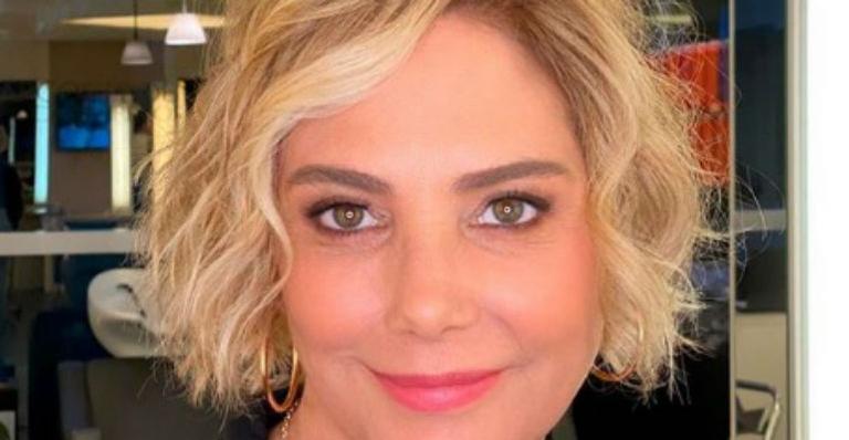 Heloisa Périssé surge nas redes com novo visual e encanta web: ”Ainda mais linda”