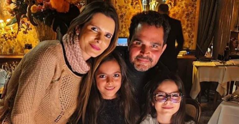 Luciano Camargo faz festão luxuoso de aniversário para as filhas gêmeas