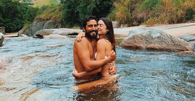 Thaila Ayala e Renato Góes celebram 5 meses de casados com lindos registros