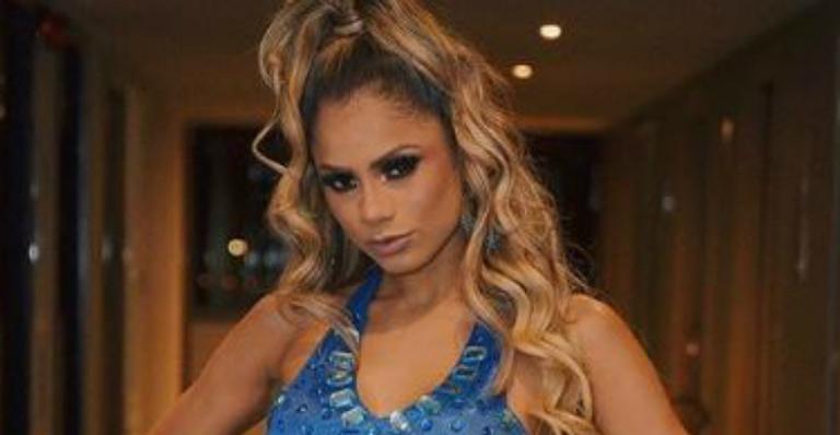 Após dieta rigorosa, Lexa abaixa micro shorts e ostenta barriguinha sarada: ”Gata!”