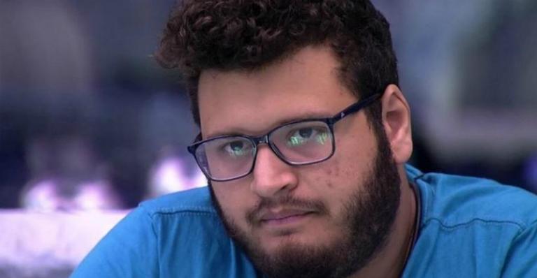 BBB20: Família de Victor Hugo teme por segurança do brother fora da casa: ”Tanta maldade”