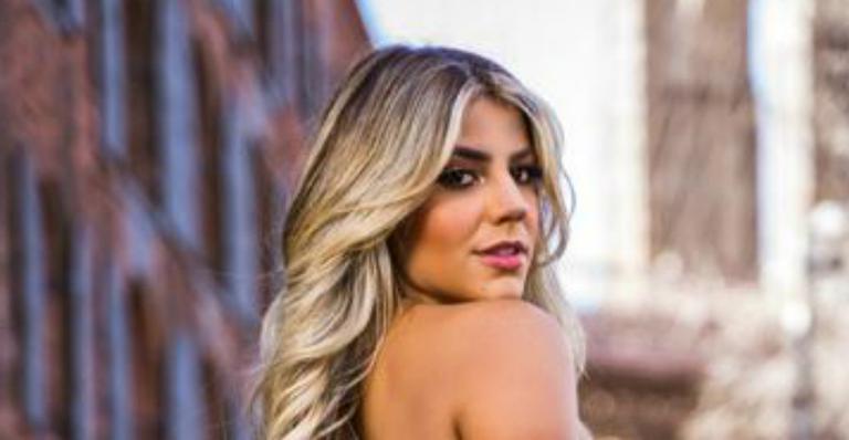 Ex-BBB Hariany ostenta a barriguinha chapada em clique de biquíni e arranca suspiros