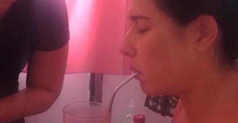 Giselle Itiê faz relato sem filtros do parto após sete horas de dilatação: ”Me debatendo pelas paredes”