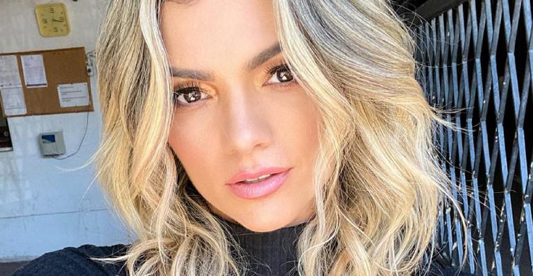 Kelly Key posa coladinha com filha e semelhança deixa fãs confusos: ”Quem é quem?”