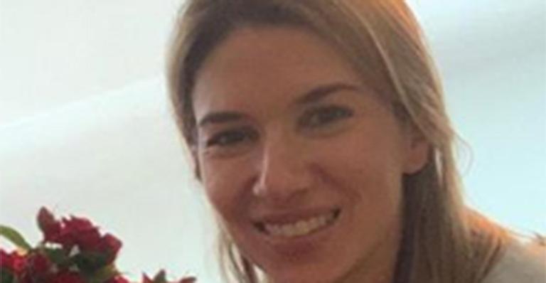 Rebeca Abravanel ganha presentão de Alexandre Pato e comove a web: ”Te amo”