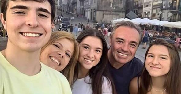 Rose Miriam relembra última viagem ao lado de Gugu Liberato com os filhos