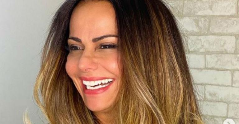 Viviane Araújo surge com os cabelos curtos e iluminados e fãs aprovam a mudança: ”Um luxo”