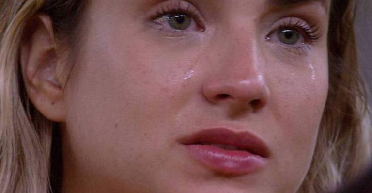 BBB20: Gabi Martins chora muito ao relembrar relacionamento turbulento com Guilherme: ”Coisas muito fortes”