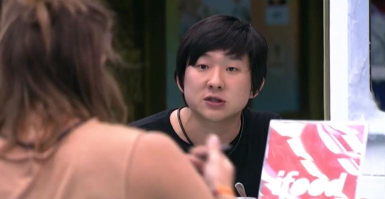 BBB20: Irritado com punições de Daniel, Pyong parte pra cima do brother: ”Você esbraveja”