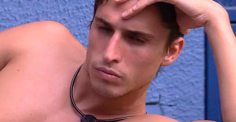 BBB20: Felipe Prior se irrita com reclamação de Mari e crava voto: ”Ela, Daniel ou Marcela”