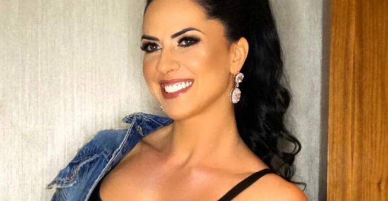 Graciele Lacerda arranca suspiros ao ostentar barriga chapada e bumbum empinadíssimo: ”As inimigas que lutem”