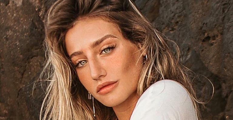 Bruna Griphao exibe barriga de grávida ao dançar funk em bastidores de novela