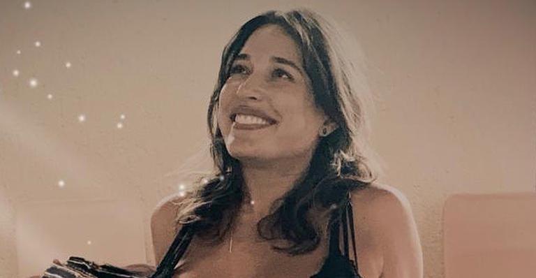 Giselle Itié posa amamentando o filho recém-nascido em momento sem filtros: ”Choro ao sentir a respiração”