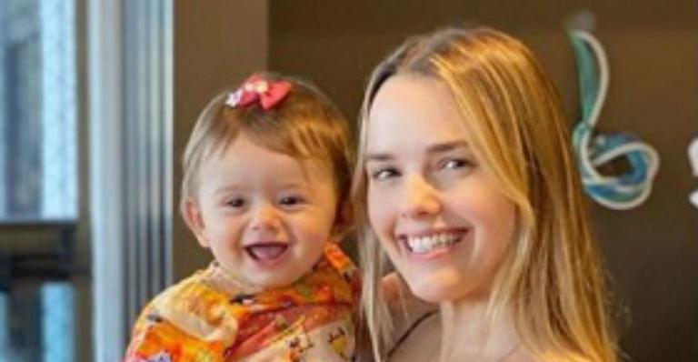 Thaeme explode fofurômetro ao gravar momento encantador da filha dançando