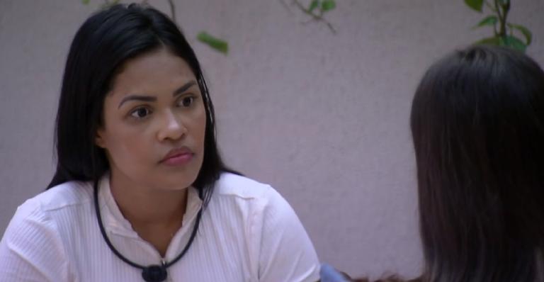 BBB20: Flayslane se desculpa com Mari Gonzalez depois de discussão na festa