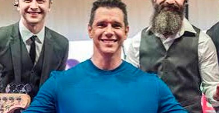 Marcio Garcia anuncia data de retorno do ‘Tamanho Família’ e fãs reclamam: ”Falta muito!”