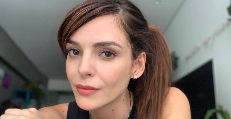 Titi Müller posa coladinha da família e declara seu amor e carinho