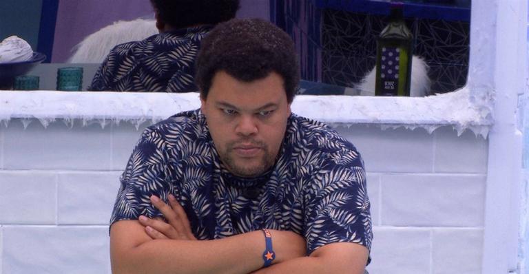 BBB20: Babu Santana diz que não gostou da situação que aconteceu com suas roupas: “Respeito”