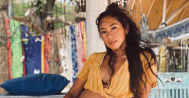 Danni Suzuki ajuda o filho nos estudos à distância: ‘Professora manda os trabalhos online e a gente estudando’